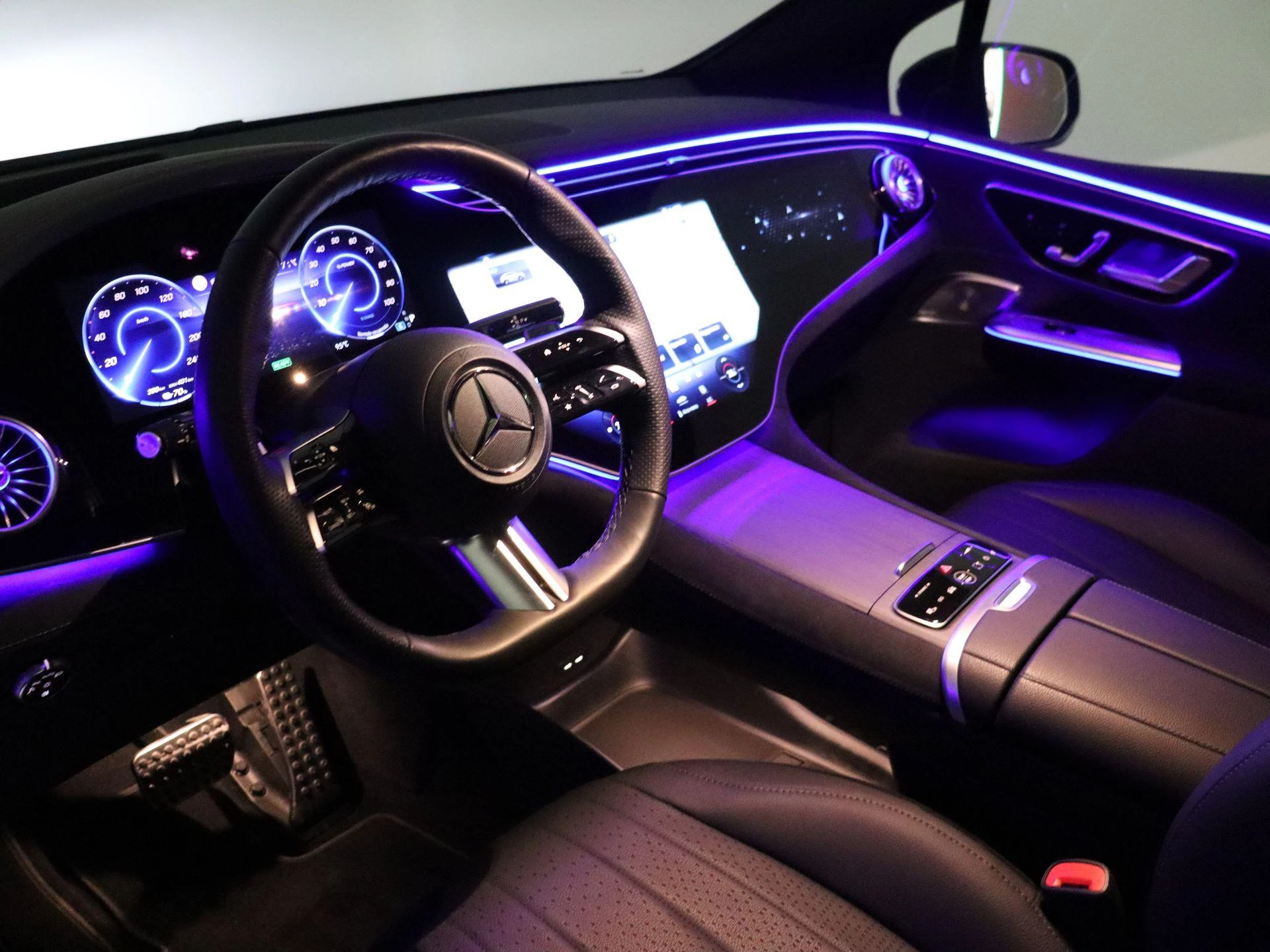 Mercedes-Benz EQE SUV 350+ Star Edition + PANO DAK + DIGITAL LIGHT + LEDER + HYPERSCREEN +