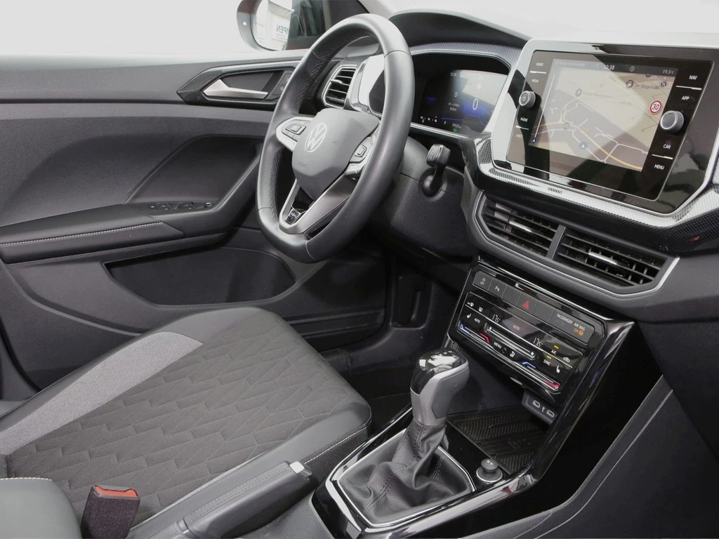 Volkswagen-T-Cross-image-9