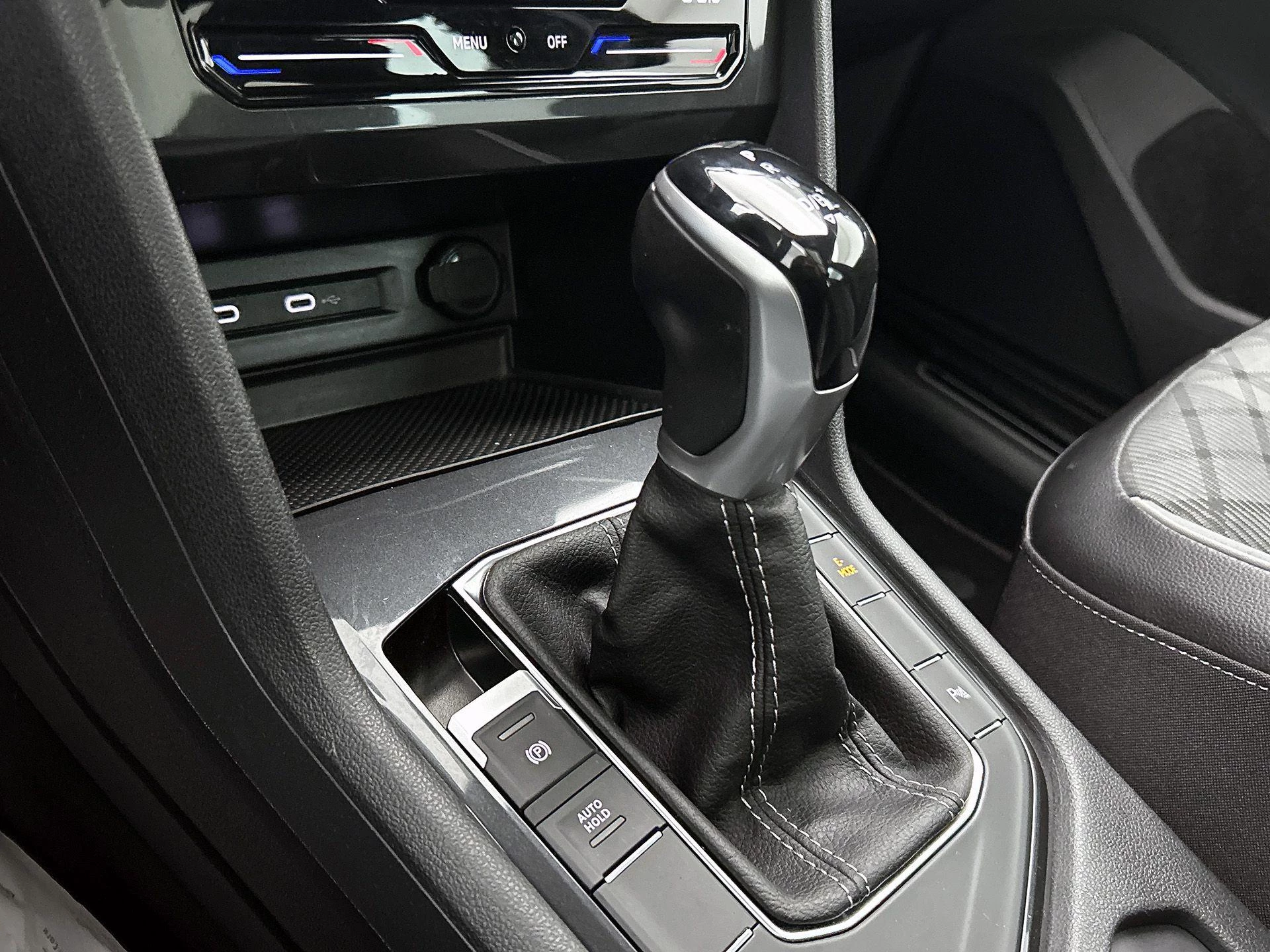 Volkswagen-Tiguan-image-8