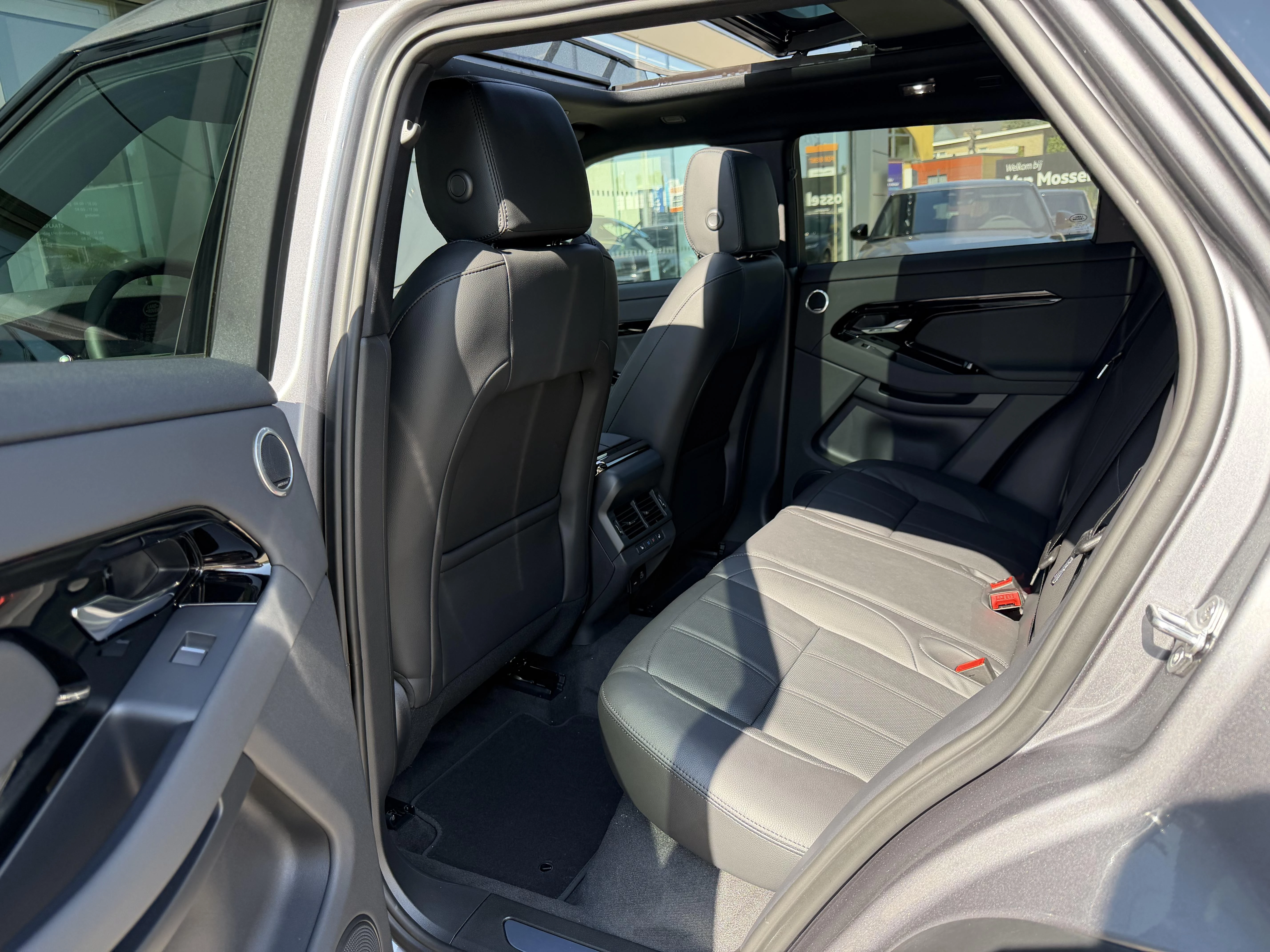 Land Rover Range Rover Evoque P270e Dynamic SE AWD Auto. 26MY