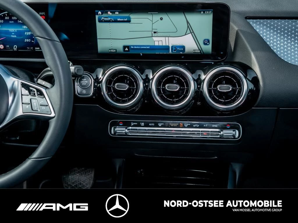 Mercedes-Benz-GLA-image-8