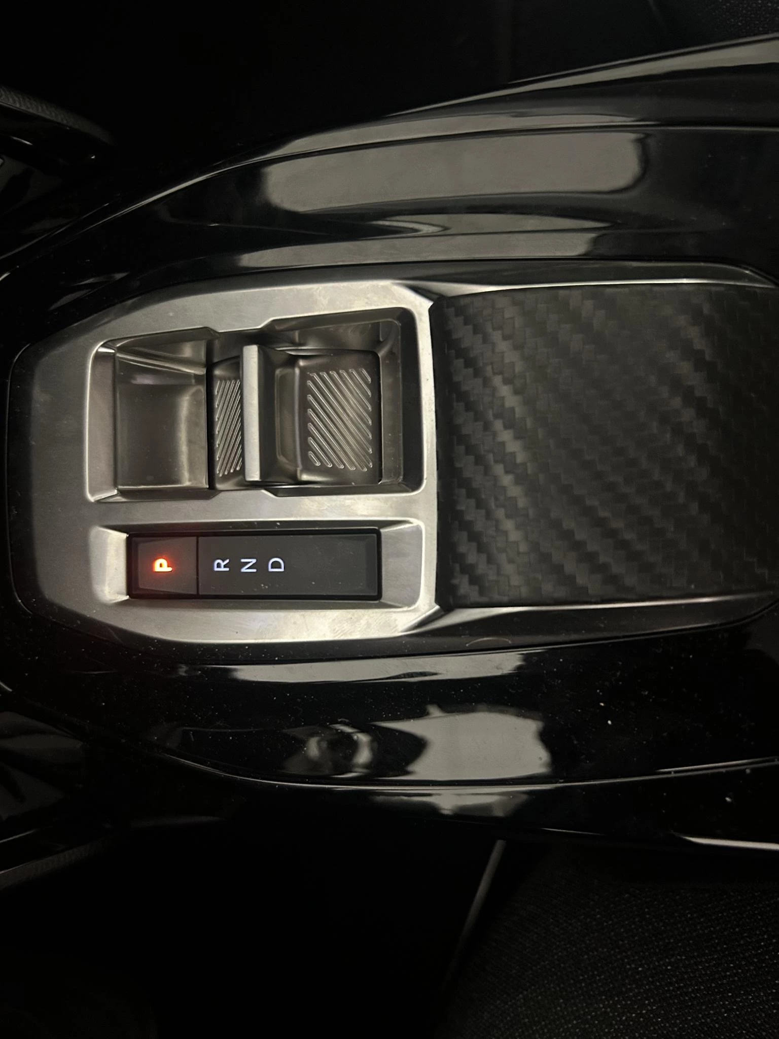 Peugeot-208-image-13