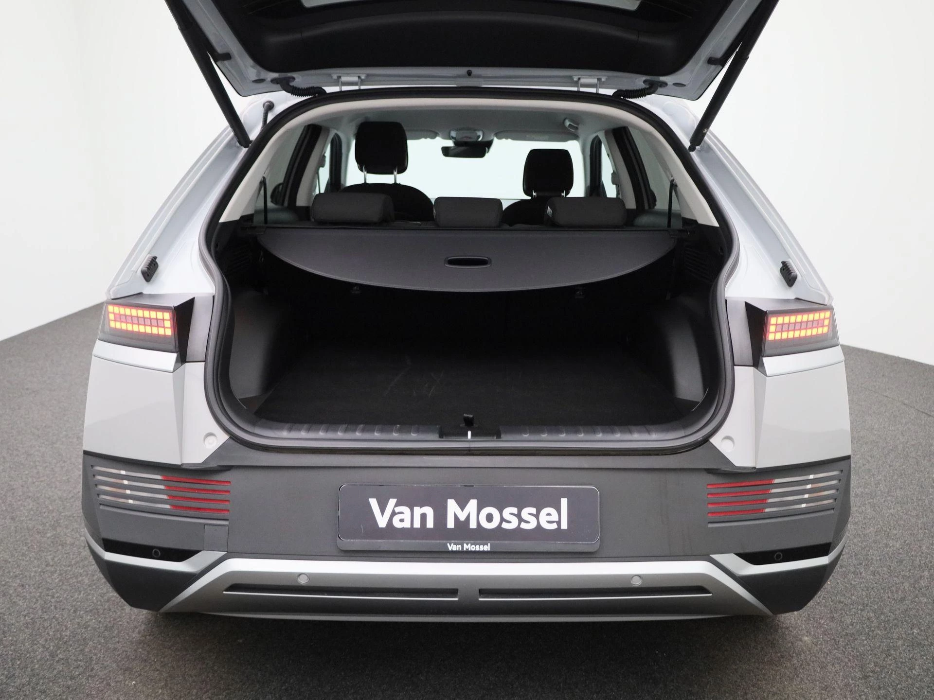 Hyundai-IONIQ 5-image-11