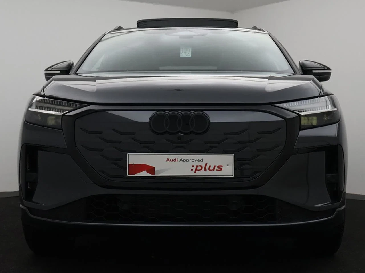 Audi-Q4 e-tron-image-1