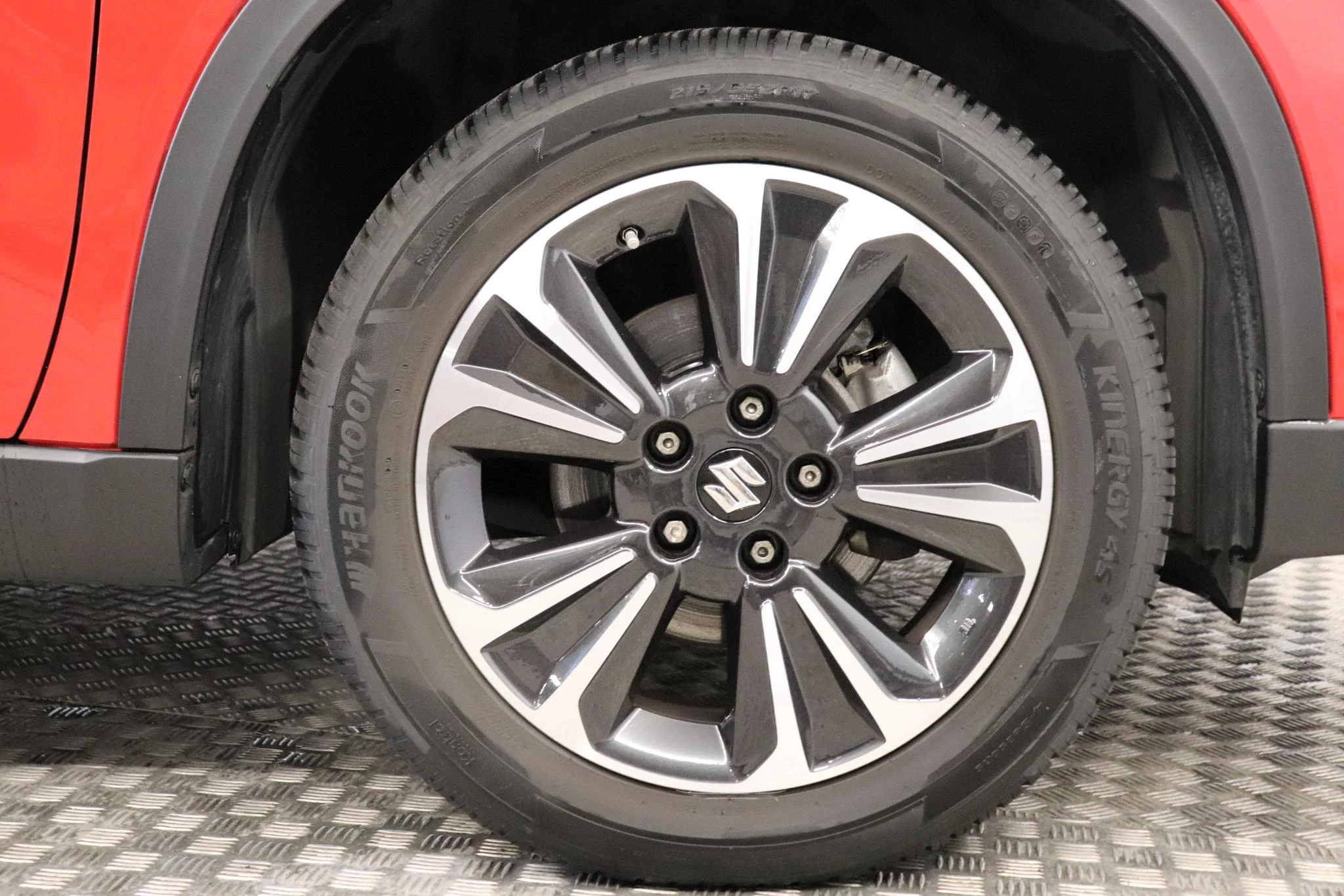 Suzuki-Grand Vitara-image-2