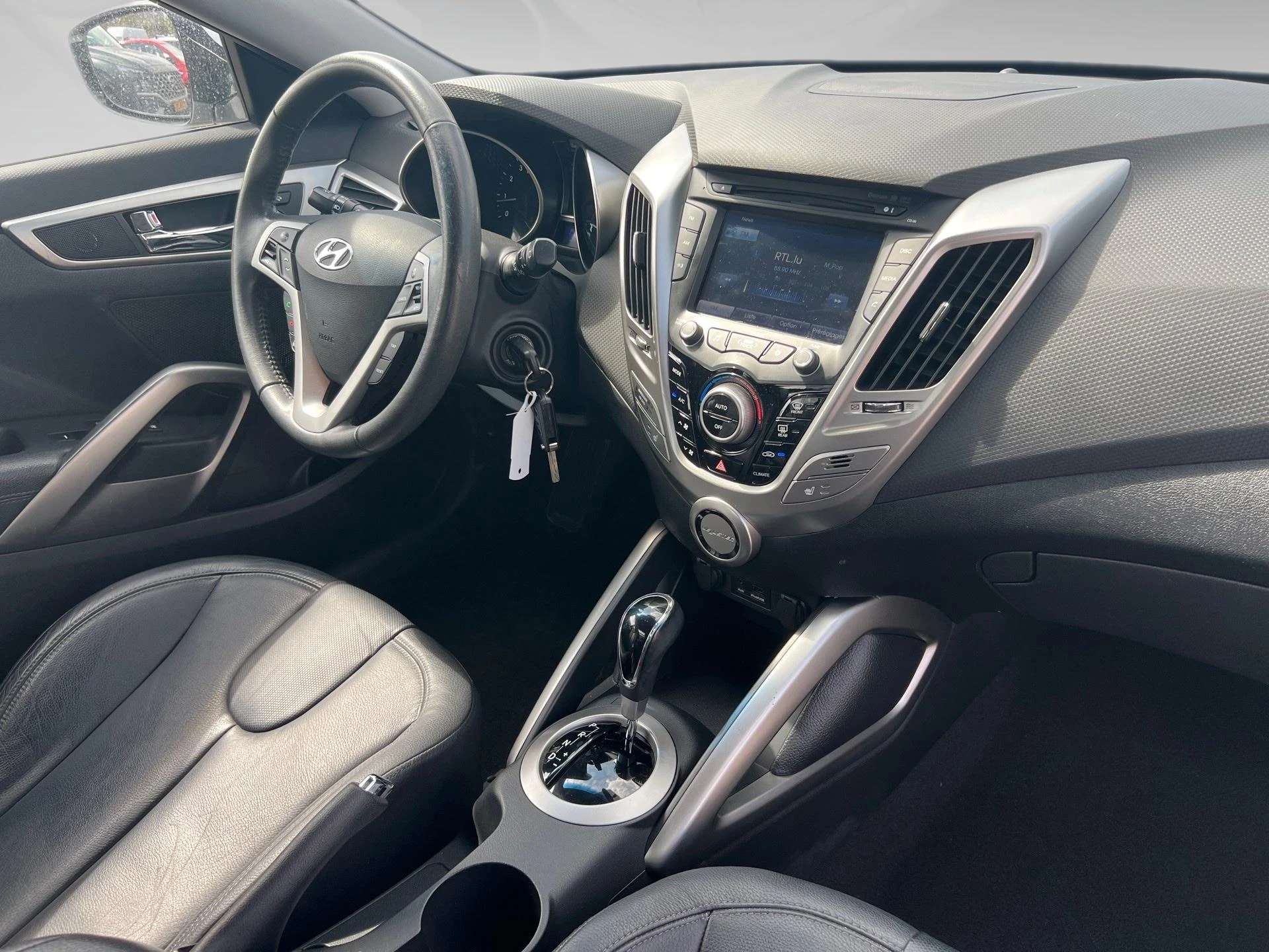 Hyundai Veloster 1.6 GDI 140 PACK PREMIUM DCT-6