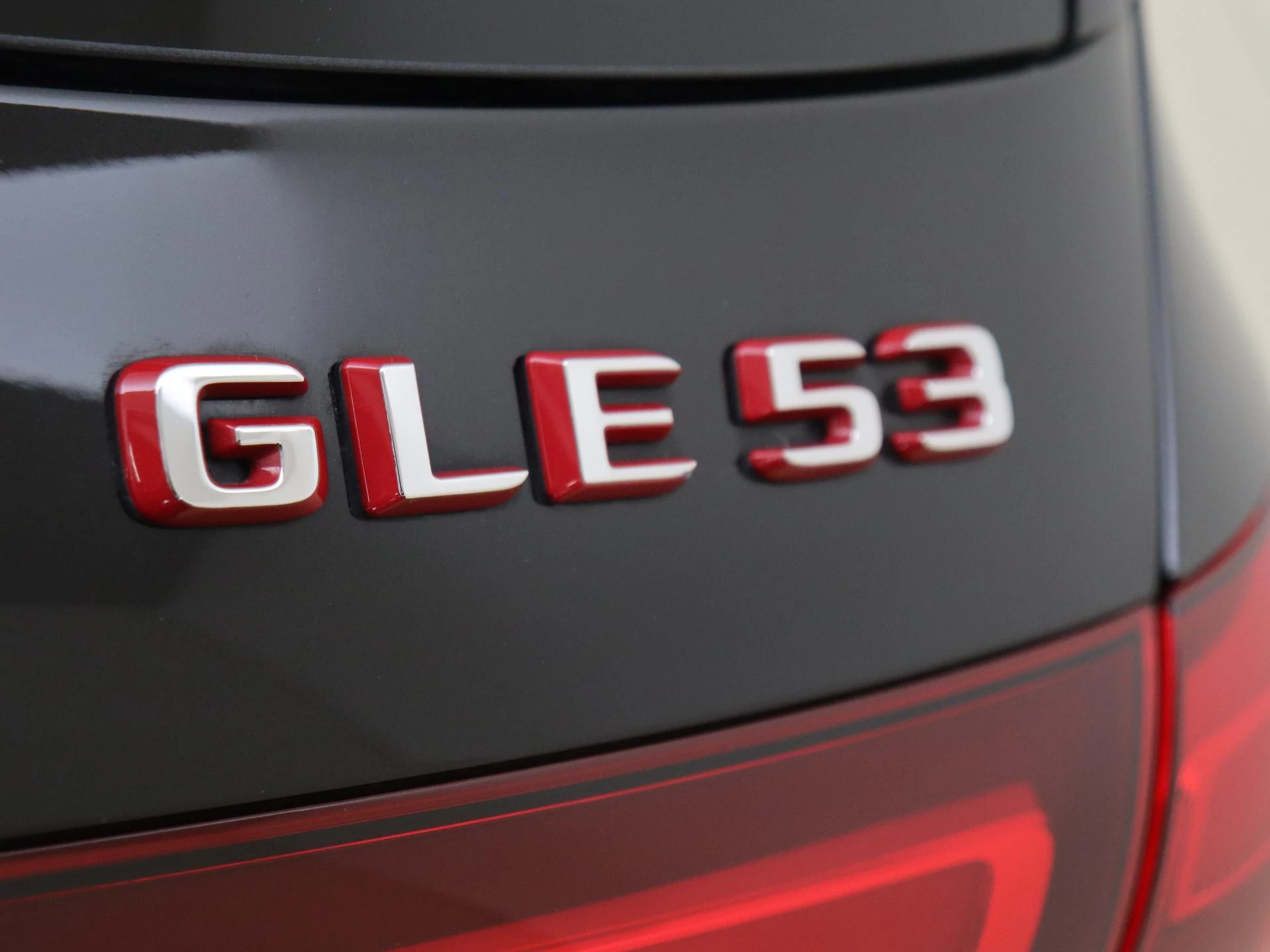 Mercedes-Benz-GLE-image-46