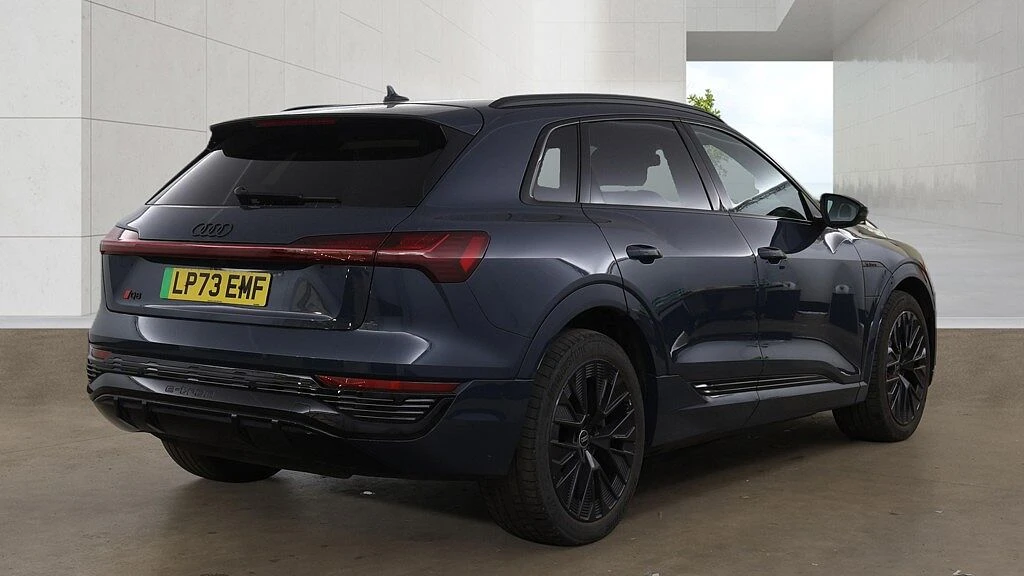 Audi-Q8 e-tron-image-3