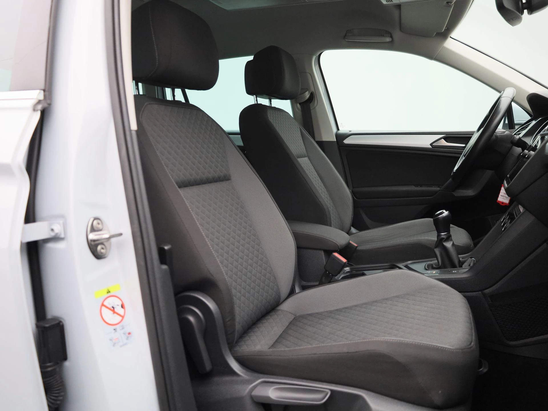 Volkswagen-Tiguan-image-31