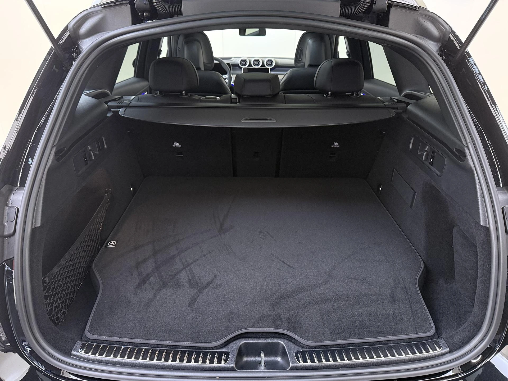Mercedes-Benz-GLC-image-31