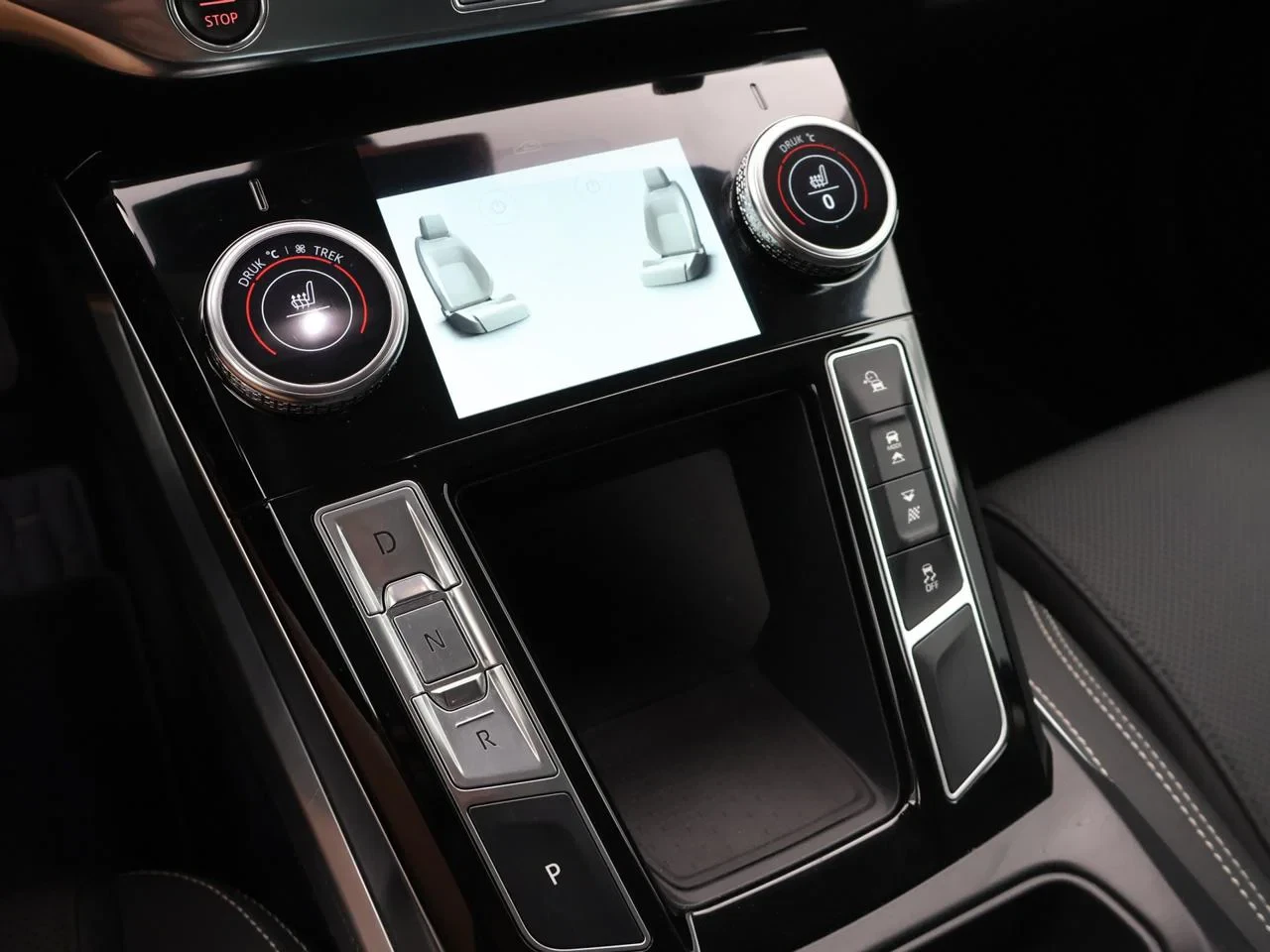 Jaguar-I-PACE-image-8