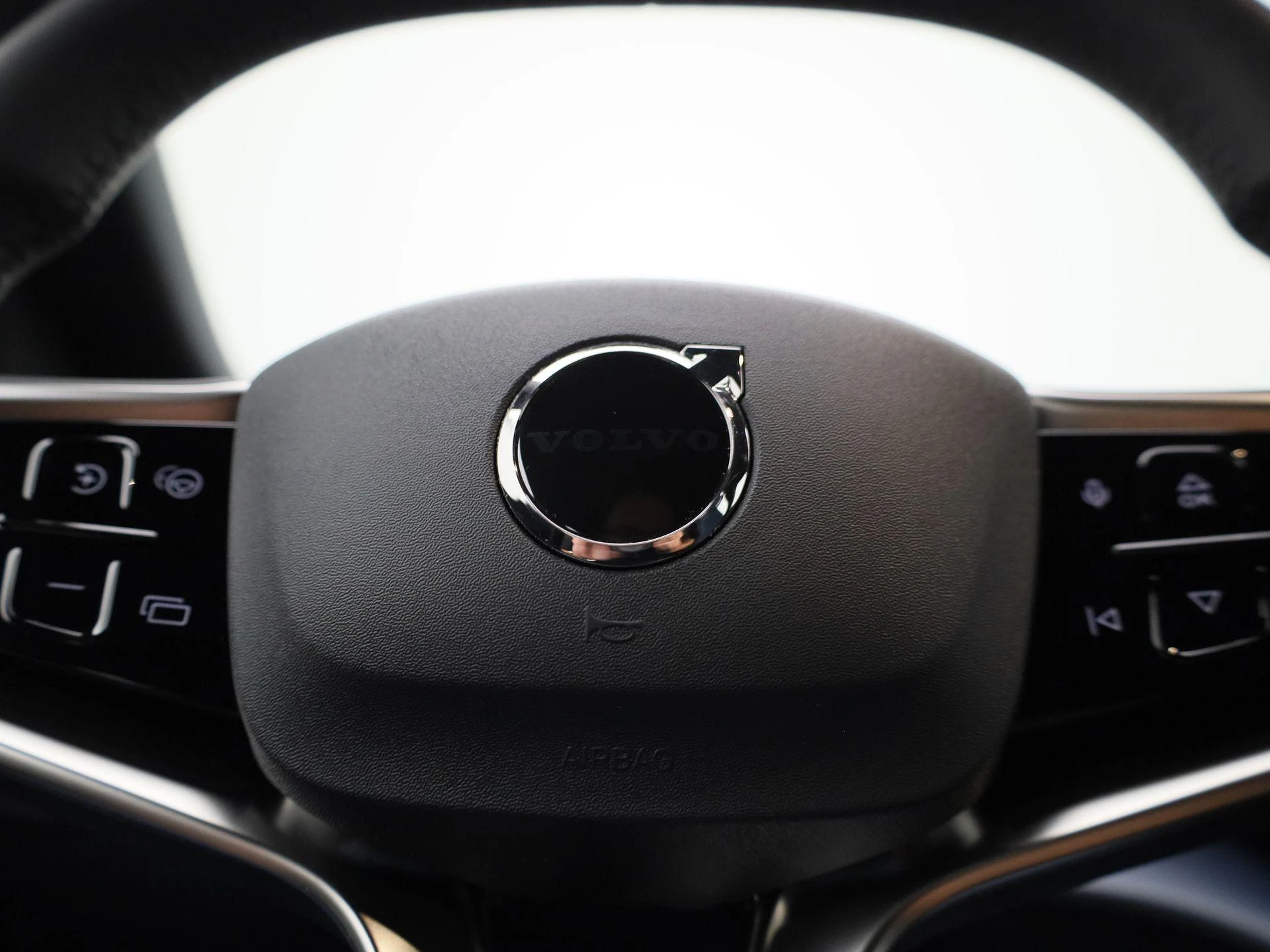 Volvo-EX30-image-27