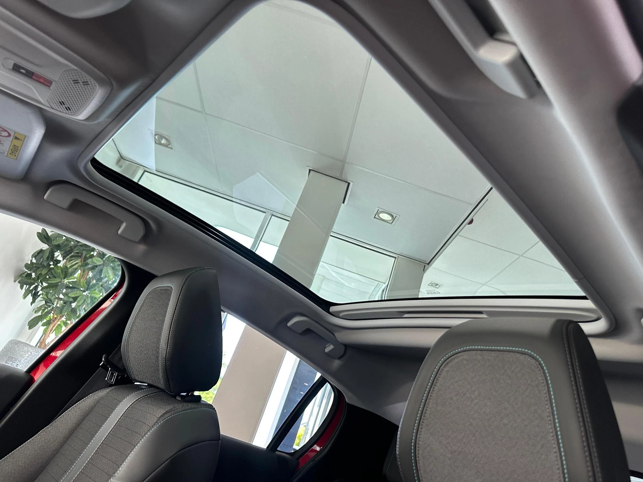 Peugeot-208-image-9