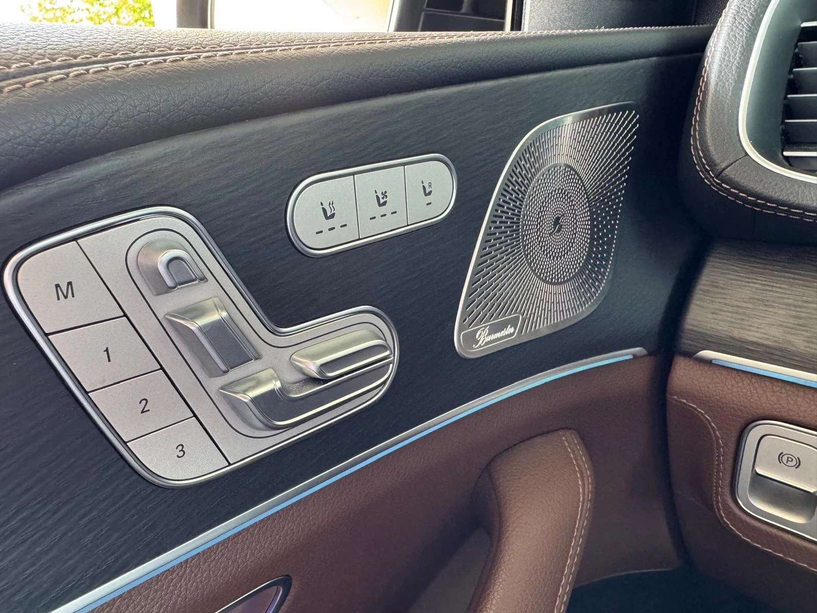 Mercedes-Benz-GLE-image-26