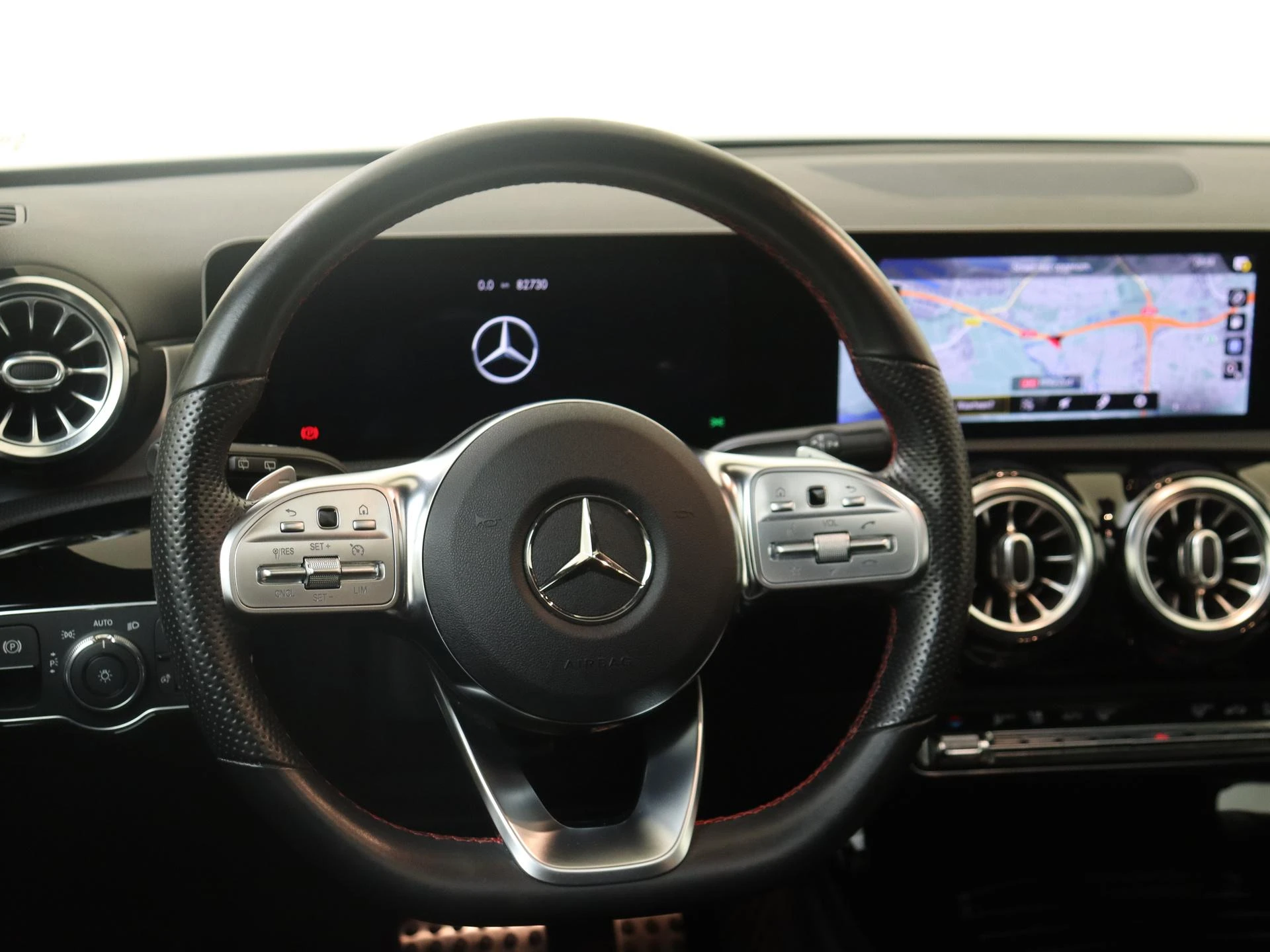 Mercedes-Benz-A-Klasse-image-9