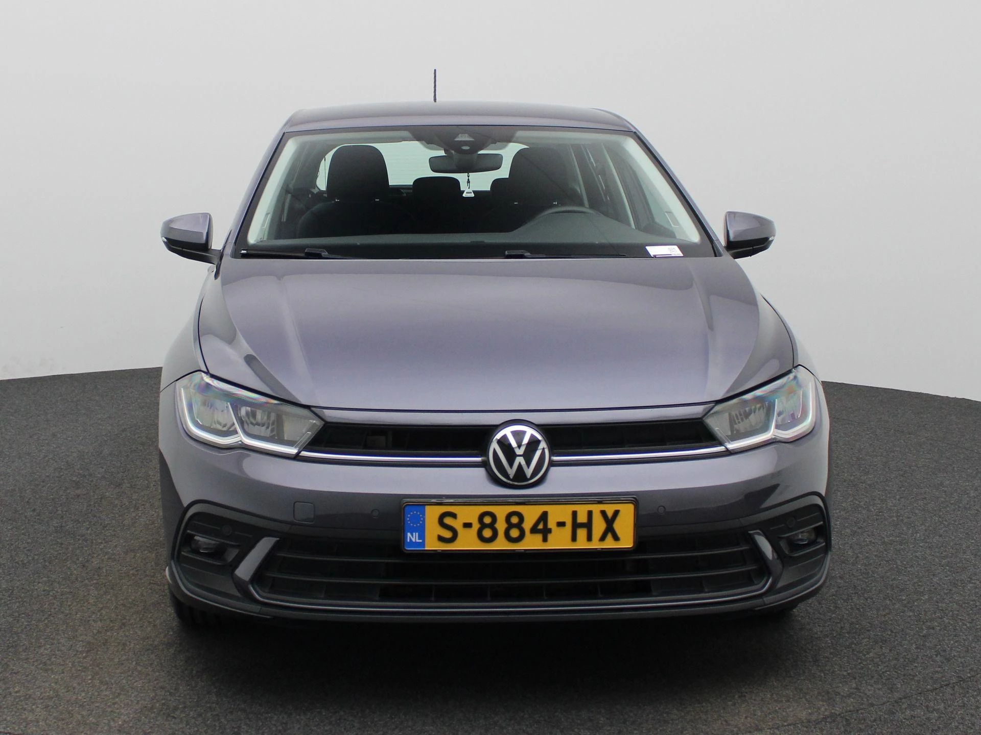 Volkswagen-Polo-image-2