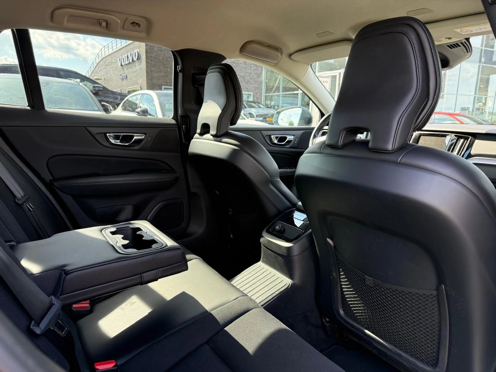 Volvo-V60-image-15