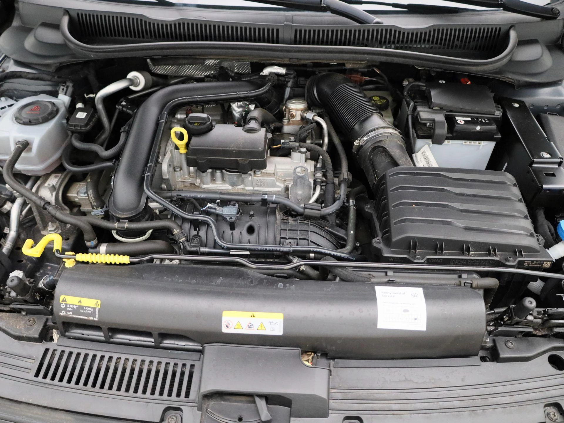Volkswagen-Polo-image-28