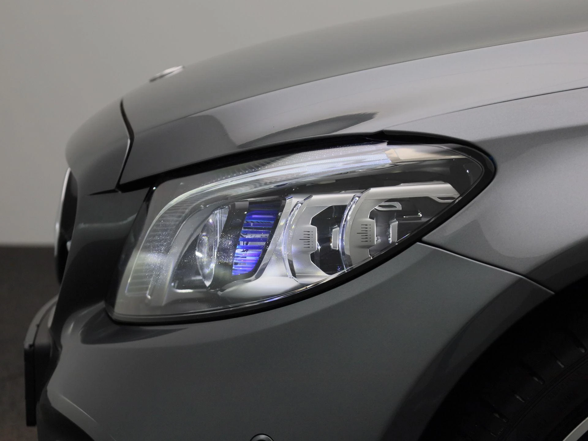 Mercedes-Benz-C-Klasse-image-15