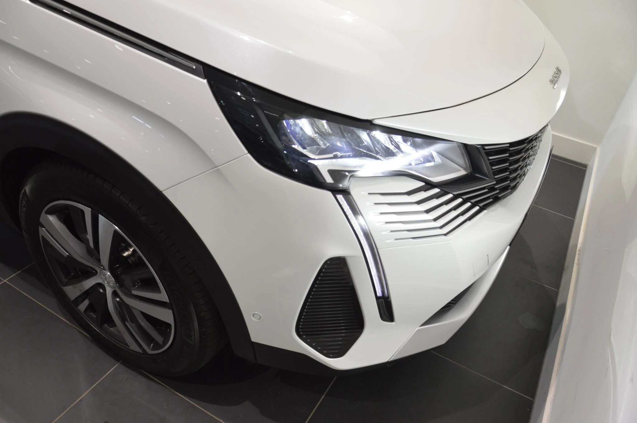 Peugeot-3008-image-20