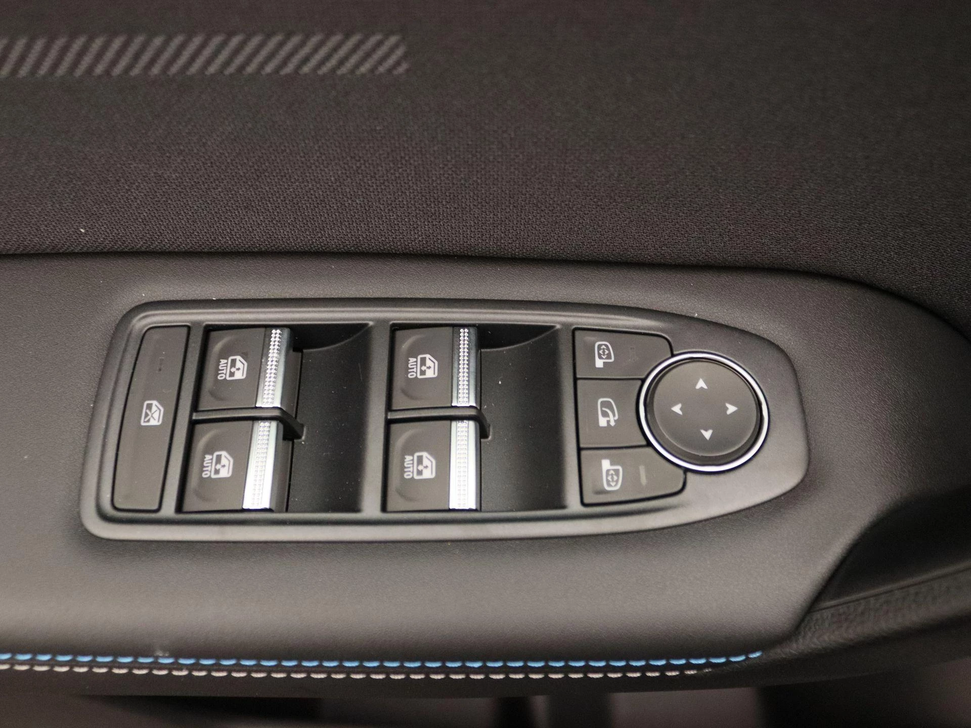 Renault-Captur-image-19