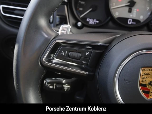 Porsche-Macan-image-16
