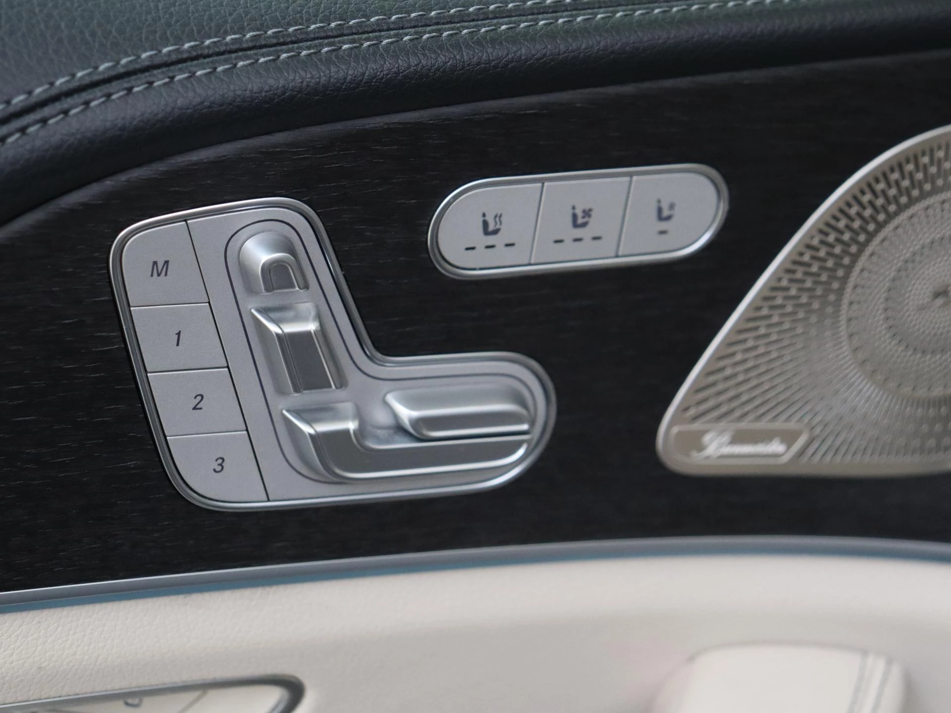 Mercedes-Benz-GLE-image-31