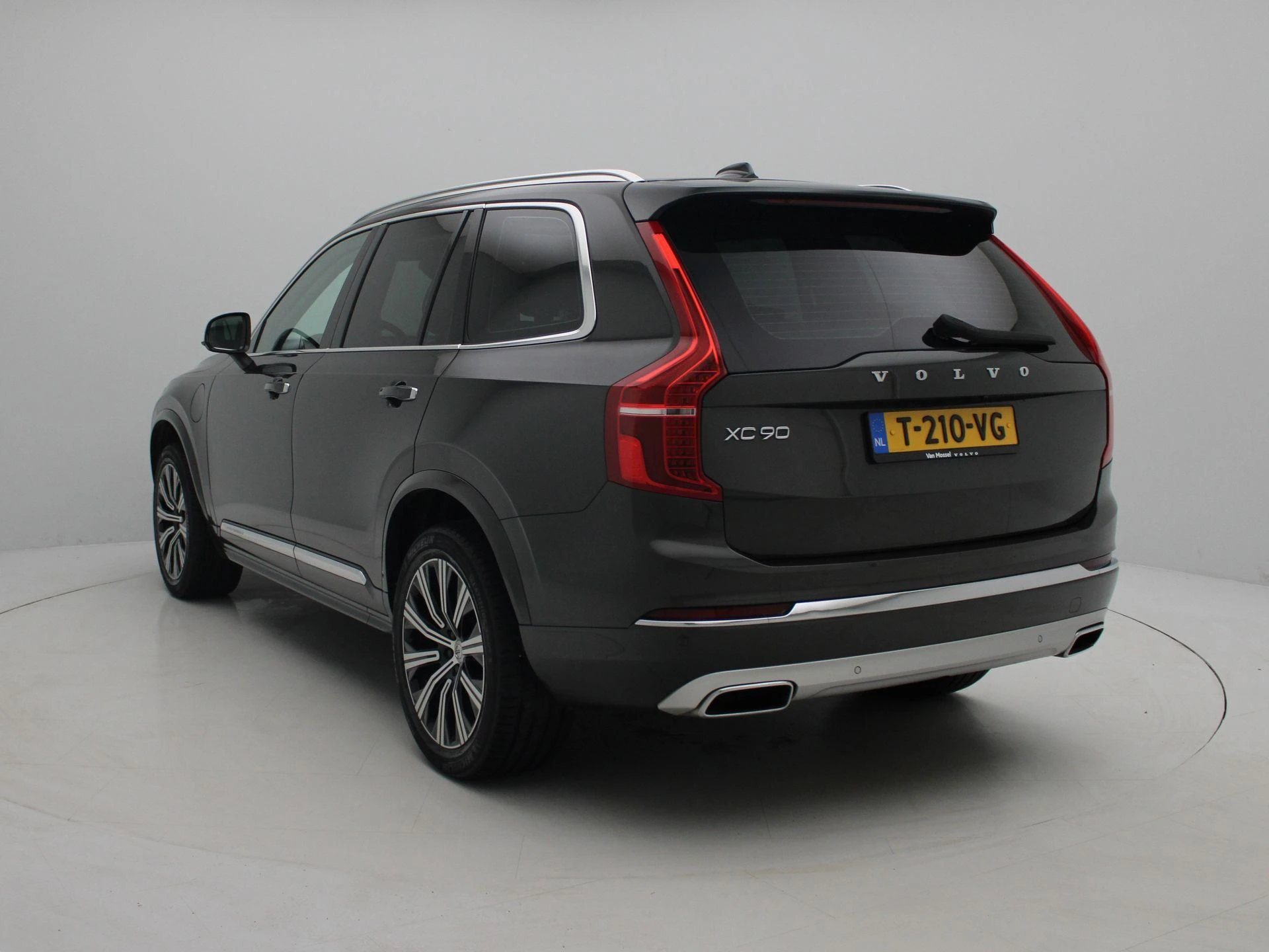 Volvo-XC90-image-2