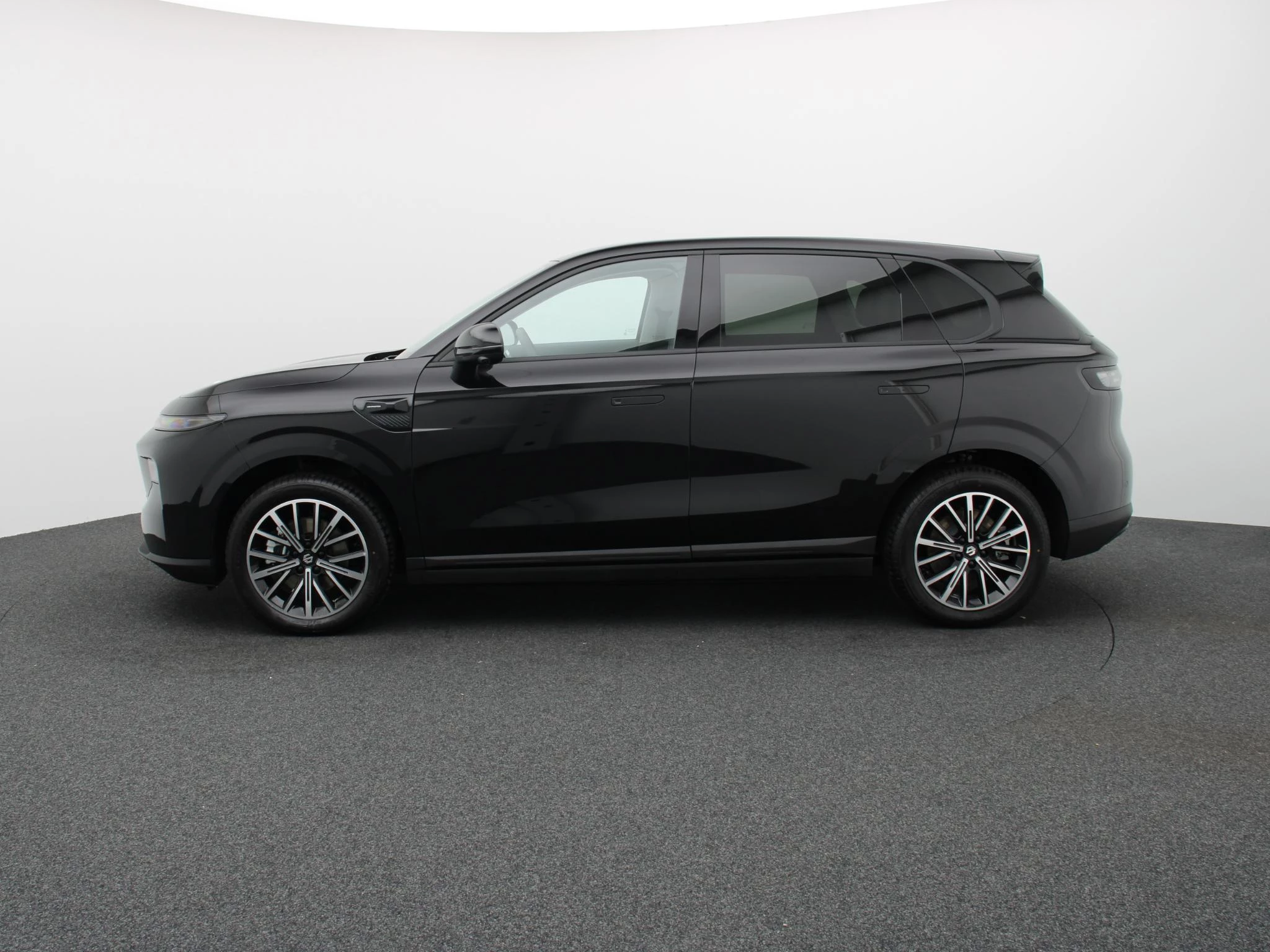 Leapmotor-B10-image-3