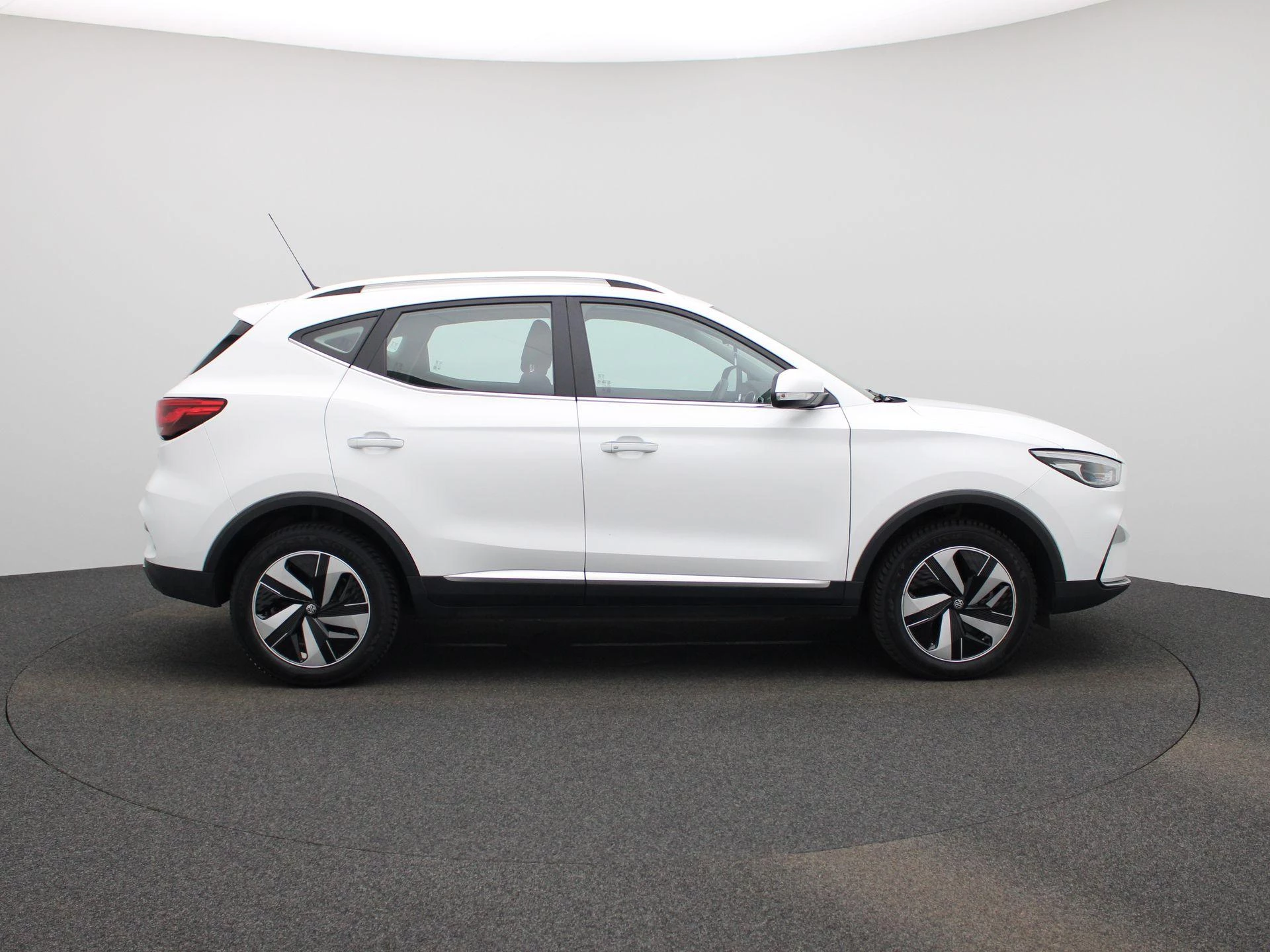 MG-ZS-image-5