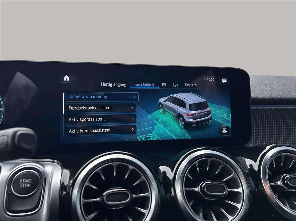 Mercedes-Benz-EQB-image-18