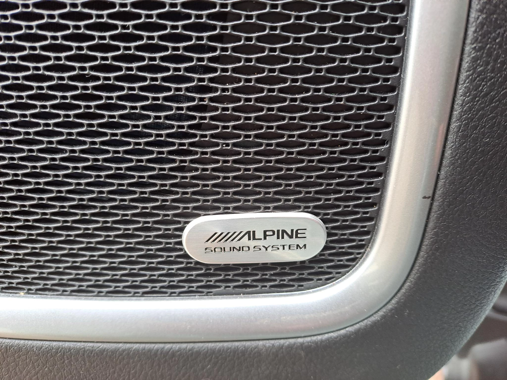 Jeep Compass 4xe 240 Plug-in Hybrid Electric Upland