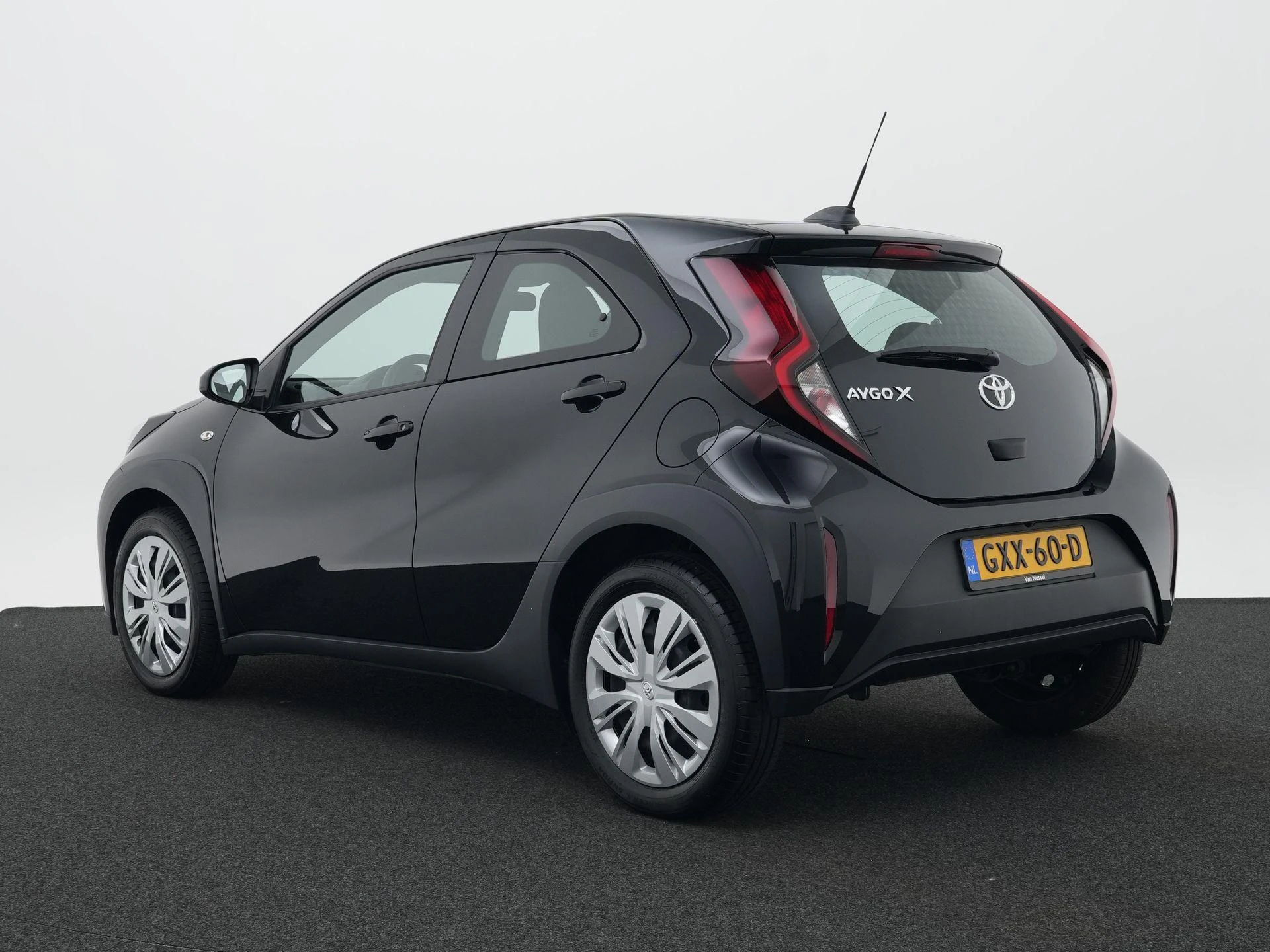 Toyota Aygo X 1.0 VVT-i MT Play