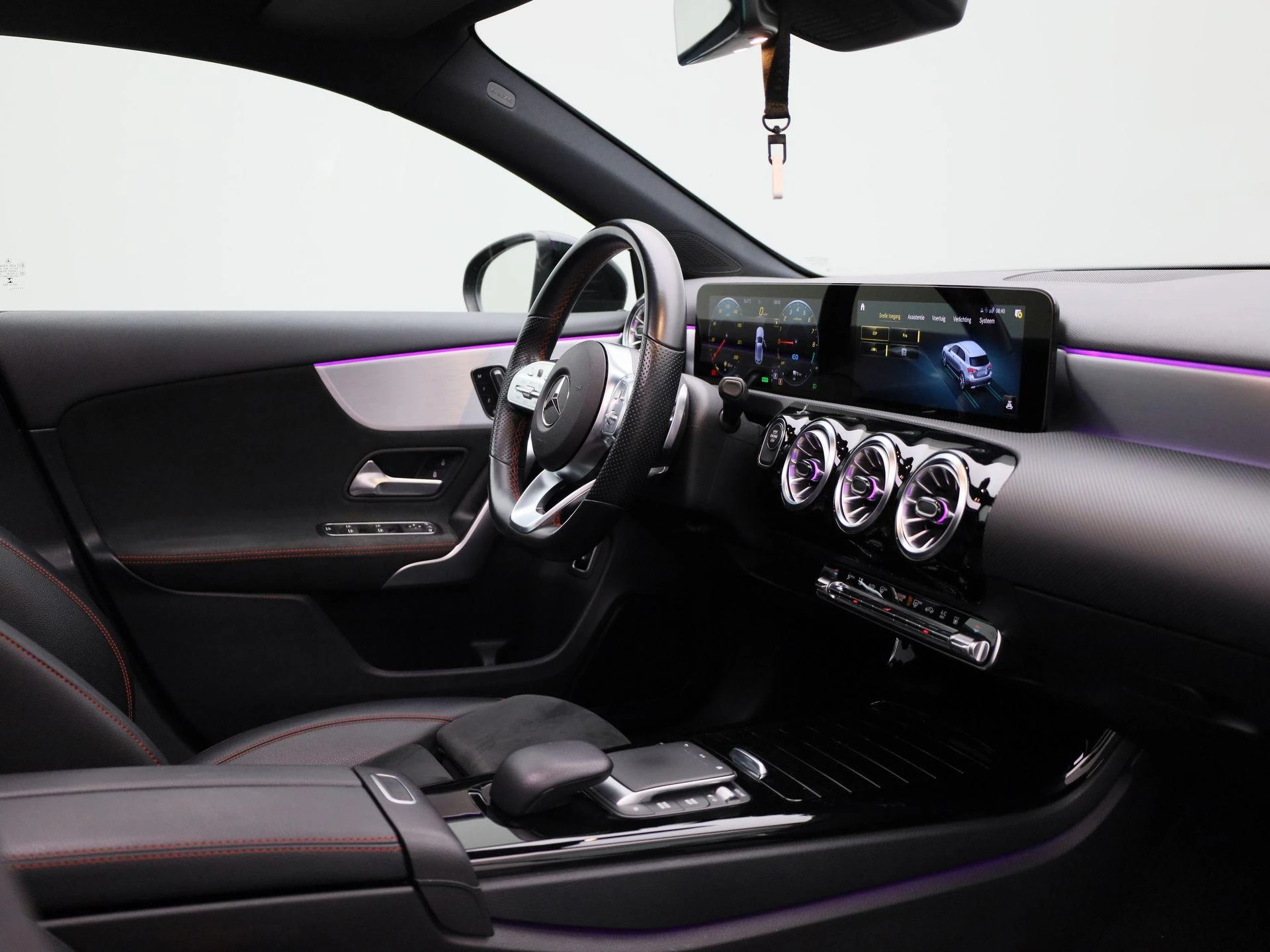 Mercedes-Benz-A-Klasse-image-33
