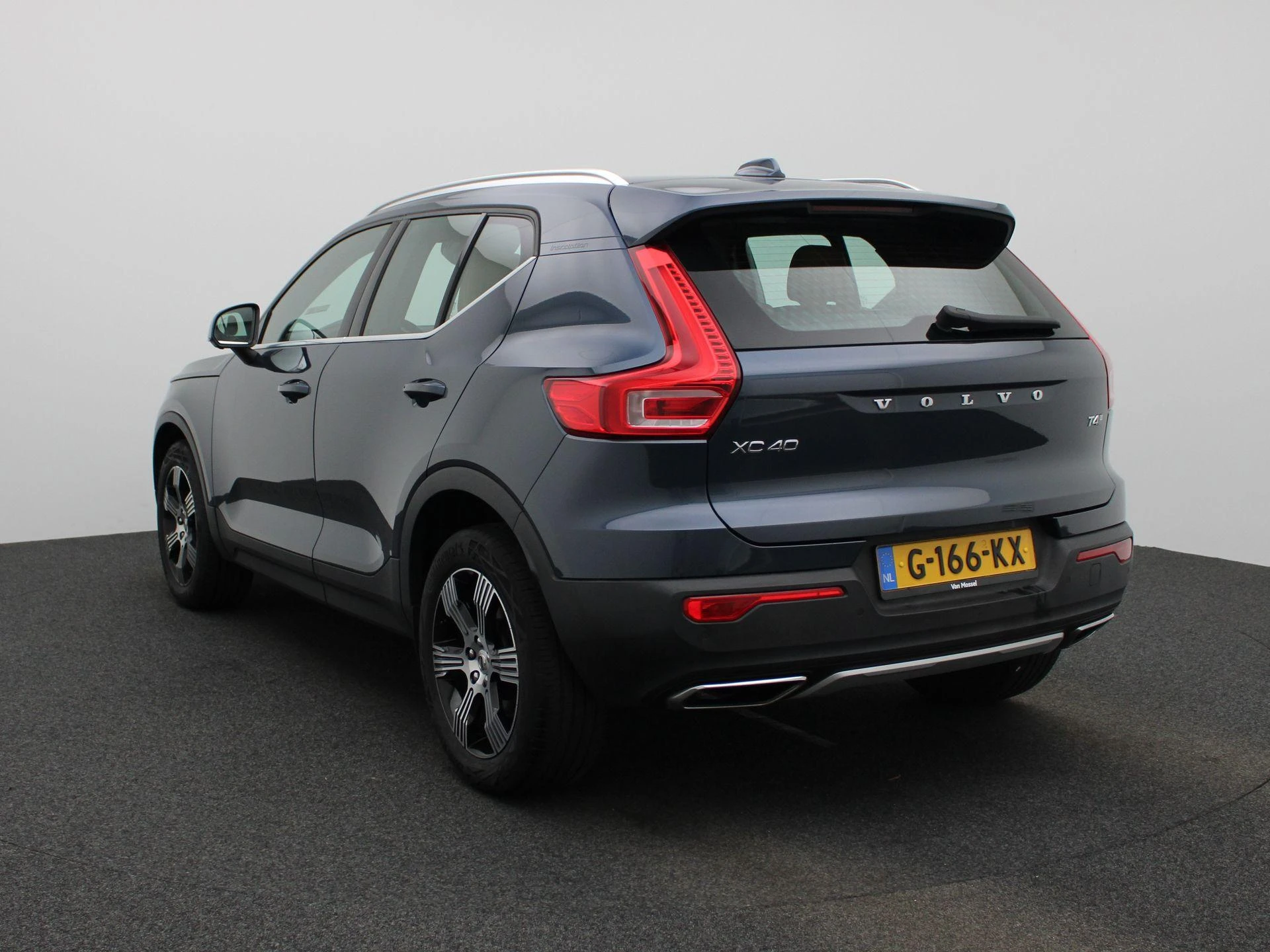 Volvo-XC40-image-1