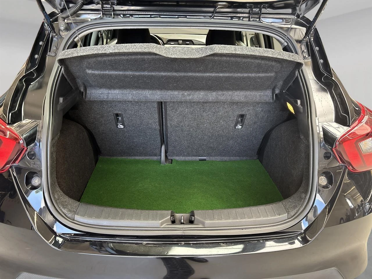 Nissan-Micra-image-6