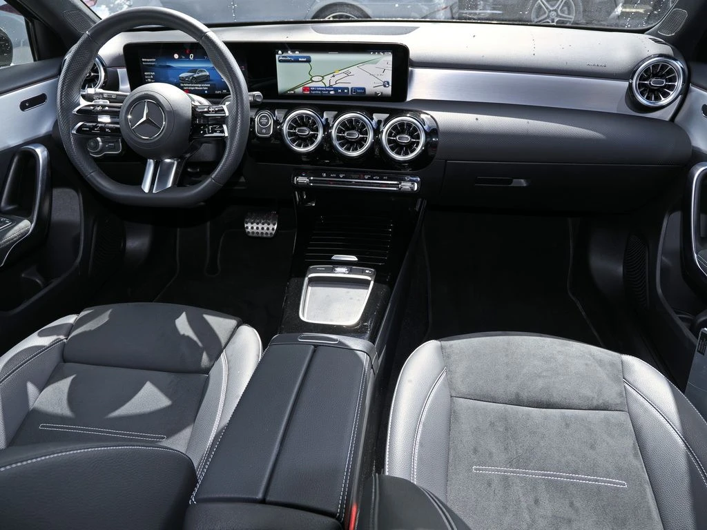 Mercedes-Benz-A-Klasse 200-image-12