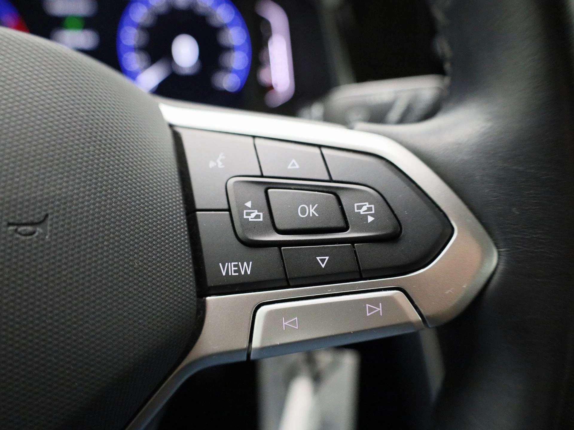 Volkswagen-Polo-image-16