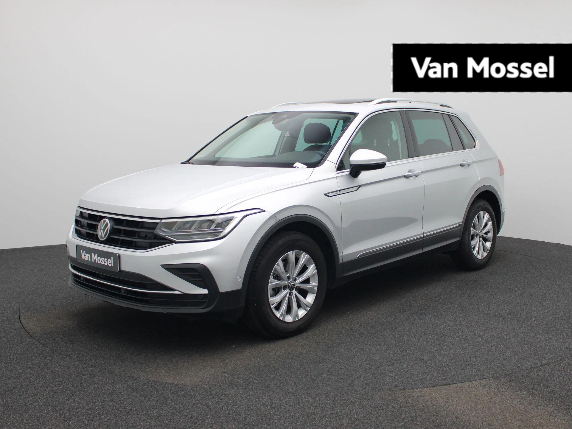 Volkswagen-Tiguan-image-0