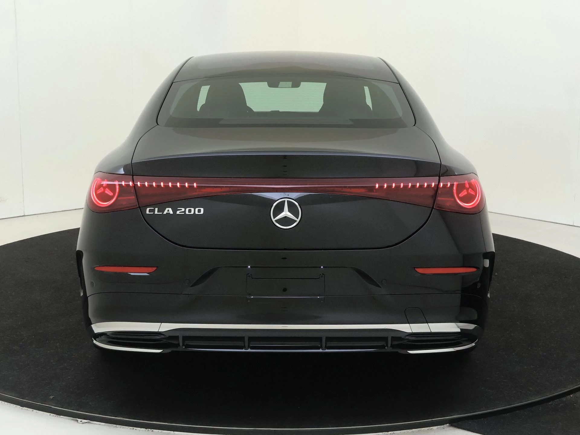 Mercedes-Benz-CLA-image-6