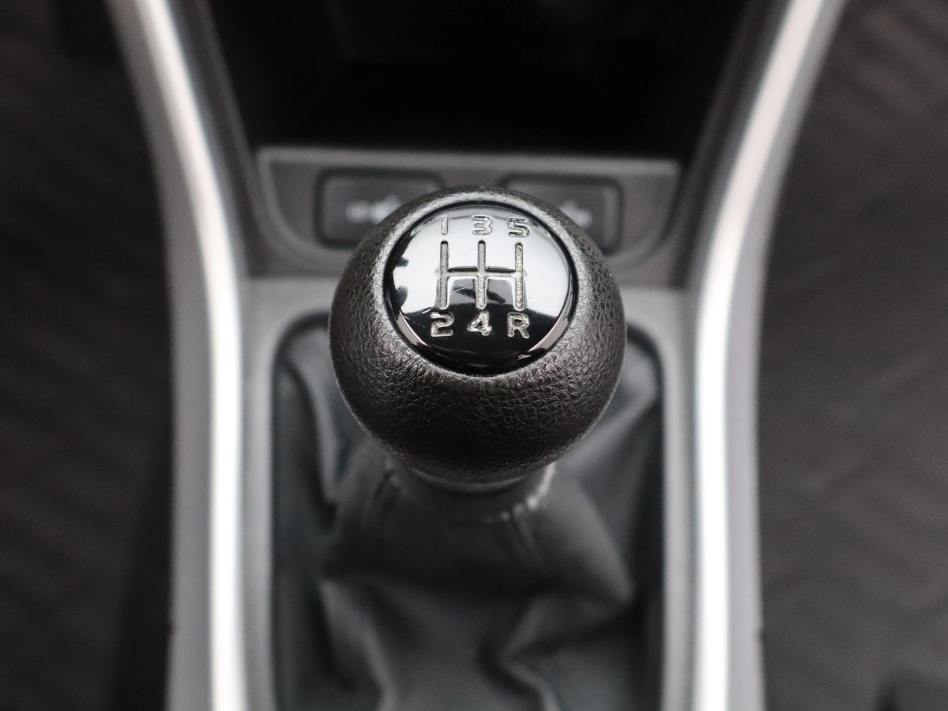 Suzuki-S-Cross-image-27
