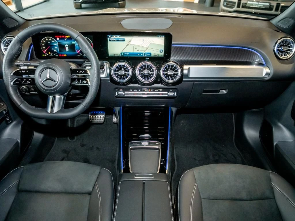 Mercedes-Benz-GLB 200 d-image-12