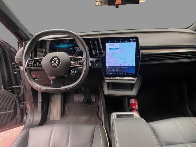 Renault-Megane E-Tech-image-10