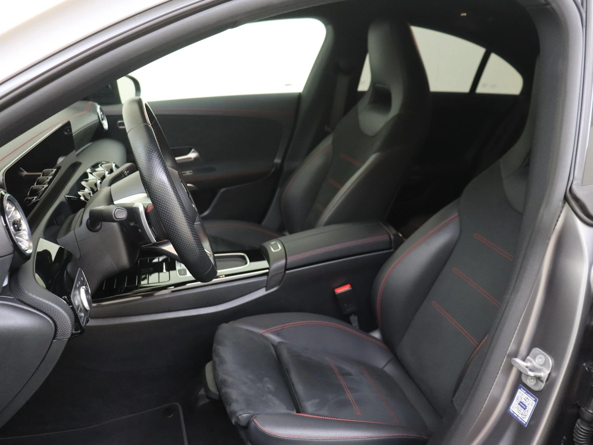 Mercedes-Benz-CLA-image-10