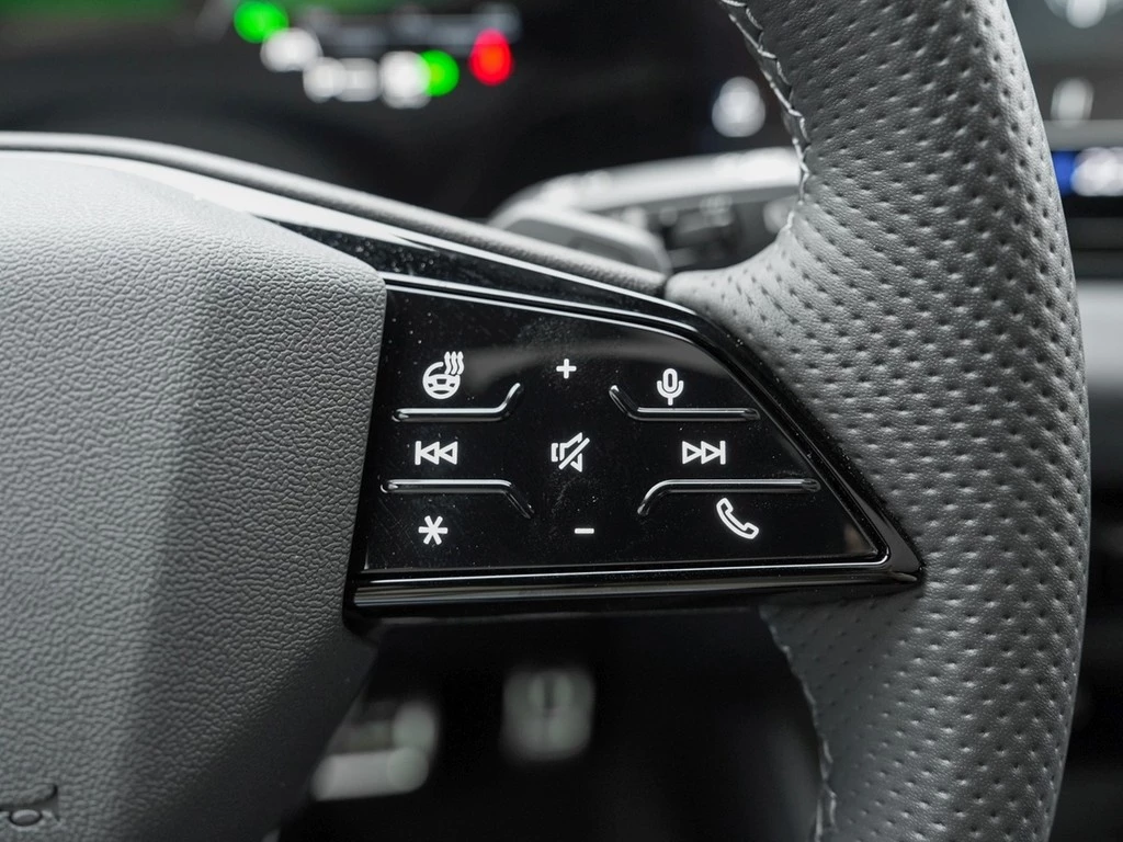 Audi-S6 Avant e-tron-image-13