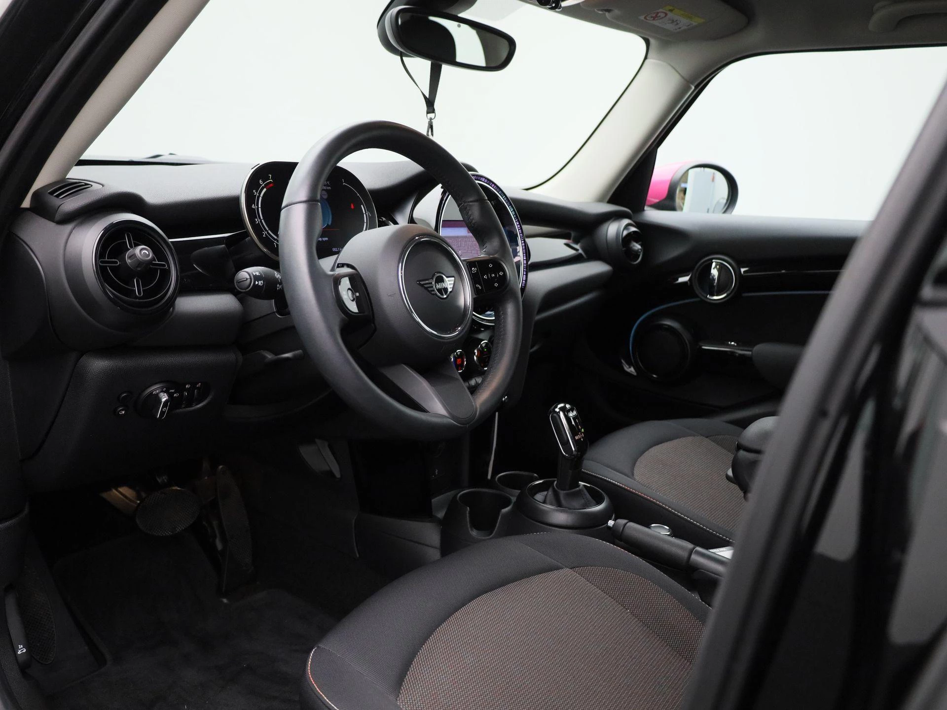 MINI Cooper Mini 5 door (100 kW)