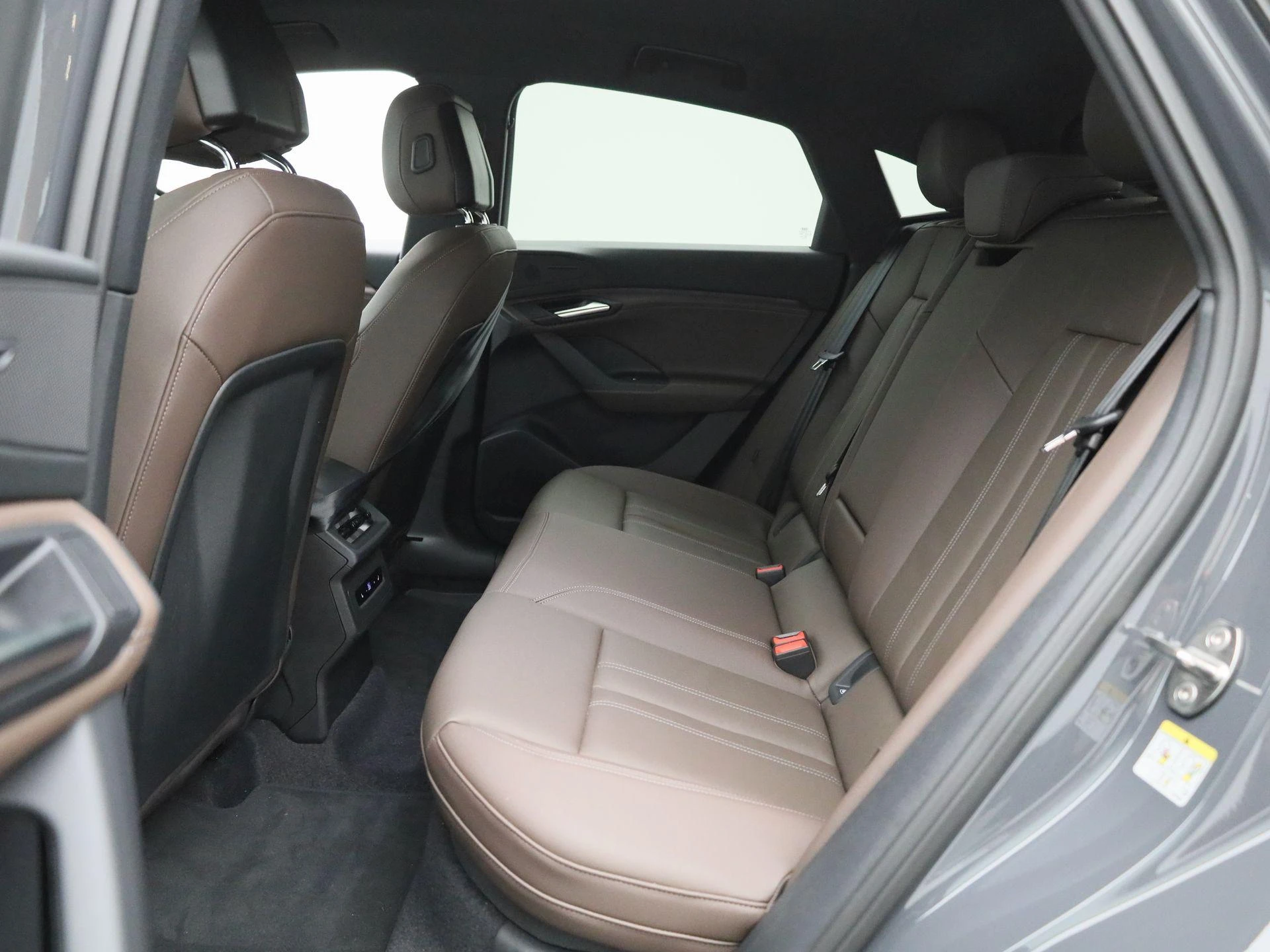 Audi-Q6 e-tron-image-11