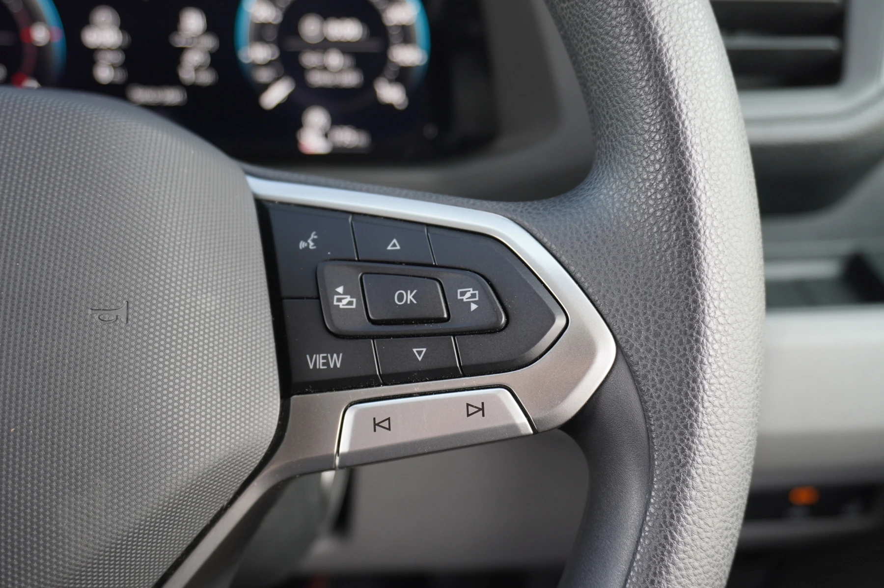 Volkswagen-Crafter-image-16