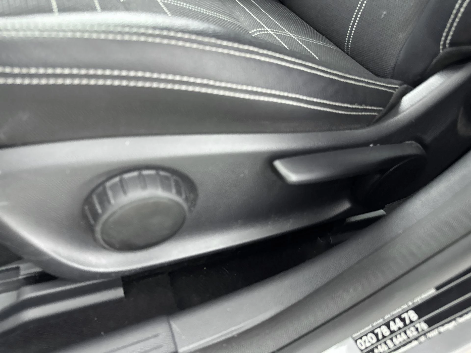 Mercedes-Benz-CLA-image-18