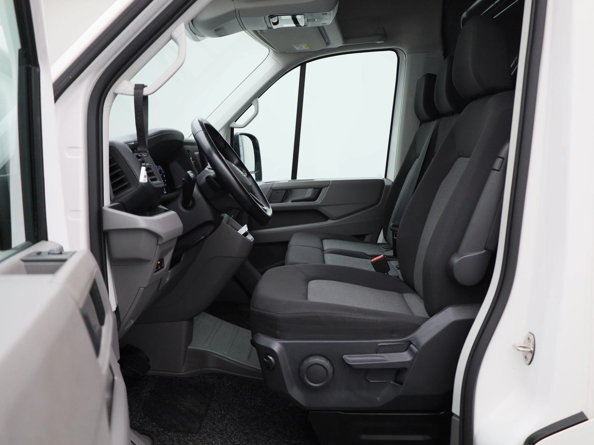 Volkswagen Crafter 2.0 TDI L3H3 Highline 140PK